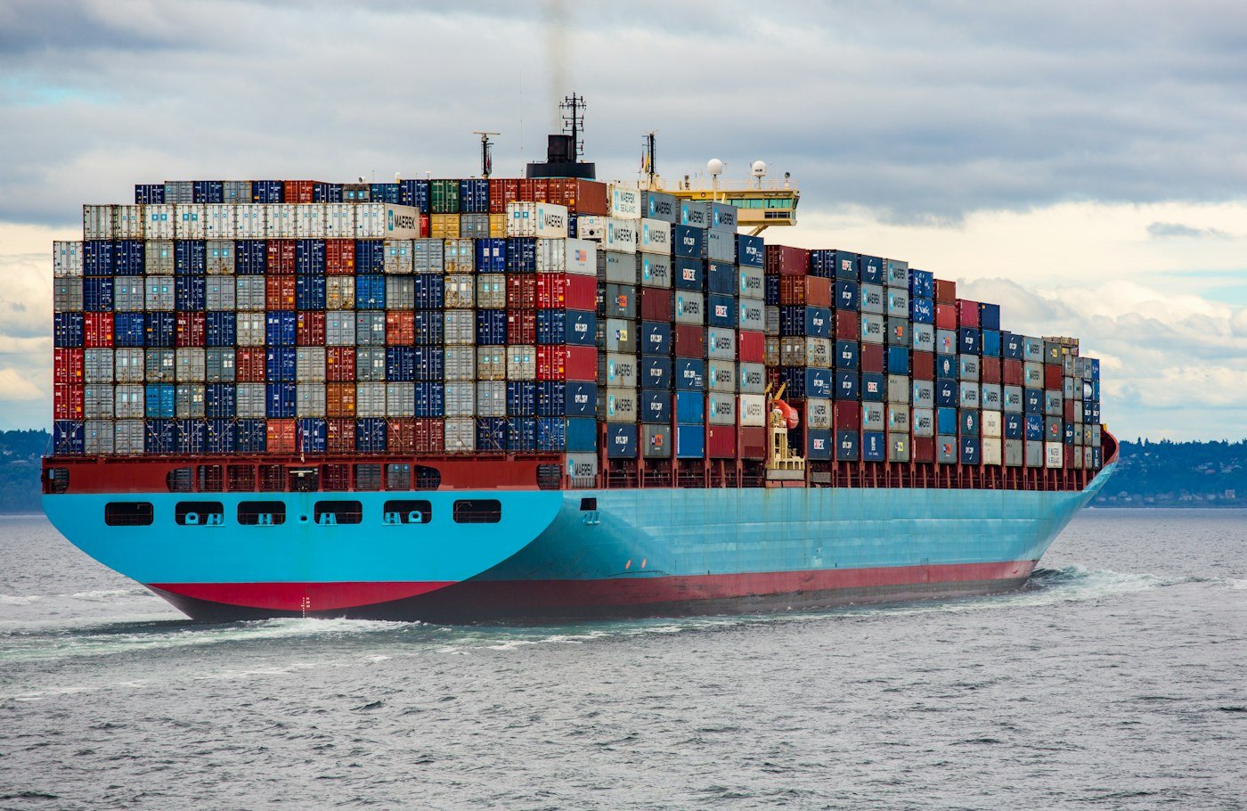 Porte-conteneurs transportant les commandes depuis la Chine